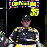 Crutchlow Naik Meja Operasi