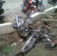 Mahasiswa Unismuh Makassar Bentrok, 1 Motor Dibakar