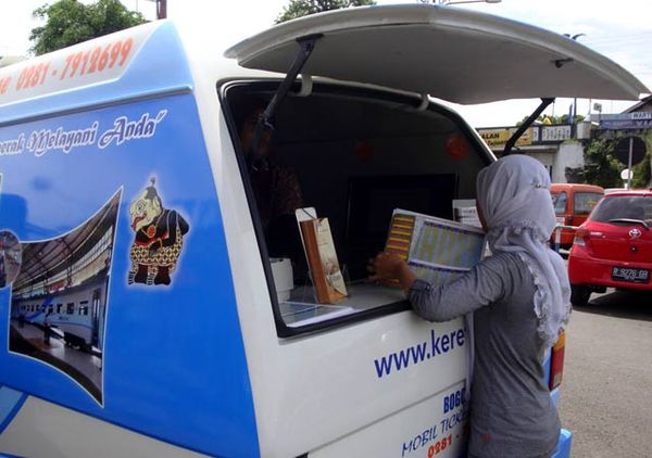 Mobil Tiket Kereta Api Pertama di Indonesia