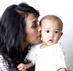 Anak Masayu & Lembu Club 80s Gemar Injak-injak Laptop