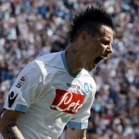 Bungkam Bologna, Napoli Samai Poin Milan