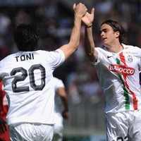 Toni Menangkan Juventus Toni Menangkan Juventus