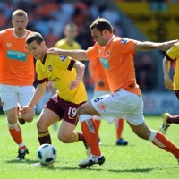 Arsenal Pangkas Jarak dengan MU