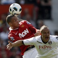 Sir Alex Puji Bek Tengah MU