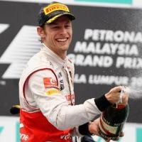 Button Dapat Podium Berkat Atur Ban