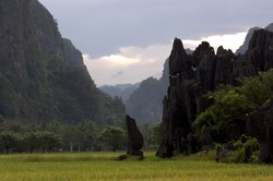 Kawasan Batu Karts Maros-Pangkep