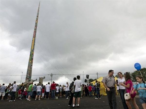 Menara Tertinggi di Dunia dari Lego
