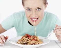 4 Makanan yang Berpengaruh Buruk Bagi Kecantikan