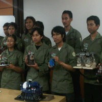 Robot Indonesia Kibarkan Merah Putih di Amerika