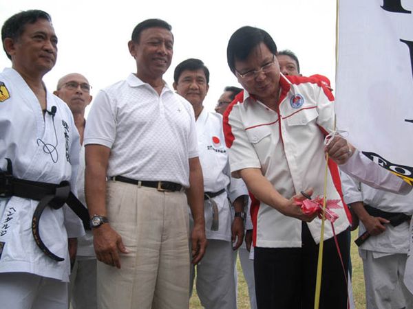  Forki Beri Penghargaan