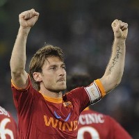 Totti Ingin Dilatih Ancelotti