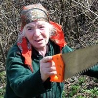 Lumpuhkan Internet Dua Negara, Nenek 75 Tahun Curhat