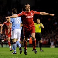 Carroll Dua Gol, Liverpool Hajar City 3-0