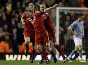 Dalglish Puas dengan Performa Penyerangnya