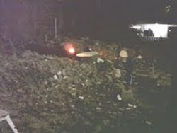 Bruk! Bangunan Tua di Semarang Ambrol Timpa 6 Mobil