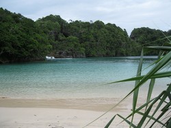 Menikmati Eksotisme Pulau Sempu