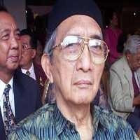 Sebelum Wafat, Rosihan Anwar Sarapan Pagi di Teras