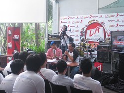 Hari Ini: Band Camp LA Lights Community Start Up