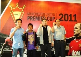 Mengejar Tiket ke Teater Mimpi