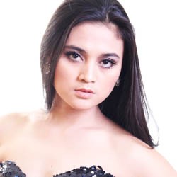 Nayna Yahya Ingin Seperti Tamara Bleszynski