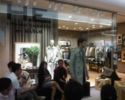 H.E by Mango Resmi Dibuka di Jakarta