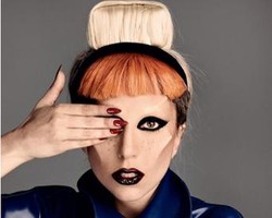 Lady Gaga Akui Tanduk di Wajahnya Adalah Tulang