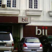 Gelapkan Uang Nasabah, Ruang Kerja Marketing Eksekutif BII Digeledah Polisi