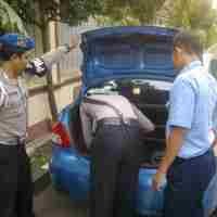 Antisipasi Teror Bom, Pemeriksaan Tamu di Mapolda Jatim Lebih Teliti