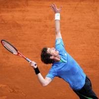 Murray Lolos Diiringi Cemoohan Penonton