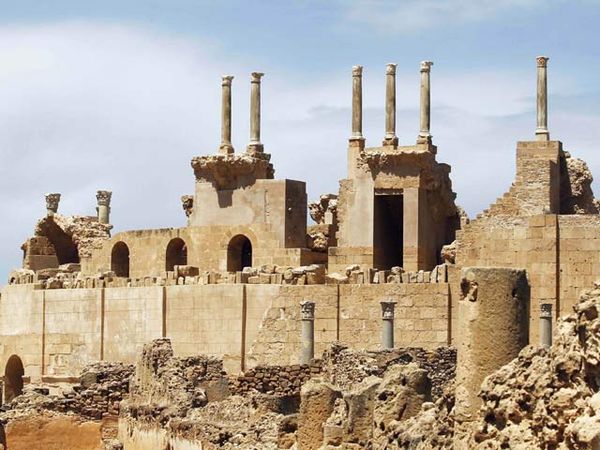 Melihat Reruntuhan Kota Kuno Leptis Magna