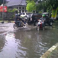 Banjir Cileuncang Sergap Kota Bandung