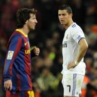 Penalti Akhiri Kutukan  Messi dan CR7