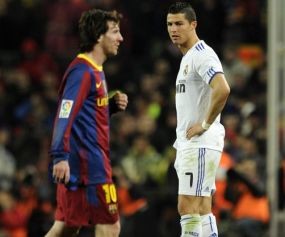 Penalti Akhiri Kutukan  Messi dan CR7