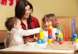 Reaksi Balita Ketika Orangtua Bilang Um.. Uh..