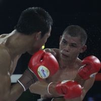 Menang Angka, Chris John Pertahankan Gelar