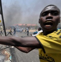 Nigeria Rusuh, Rumah Wapres Hangus Dibakar