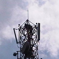 Paijan Turun Dari Tower Setelah Polisi Janji Tak Tangkap