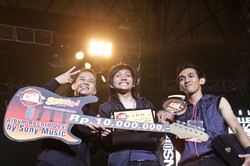 Aerob Pemenang Grand Final LA Lights Start Up! 2011