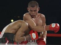 Chris John Menangi Perang Saudara