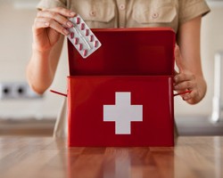 Perlengkapan yang Harus Ada di Kotak P3K