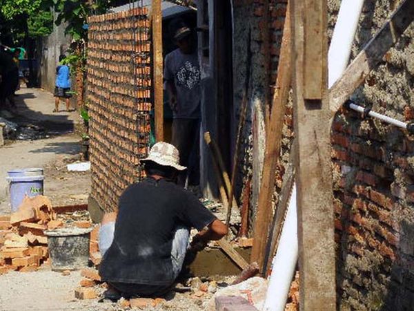 Bangun Rumah di Atas Jalan