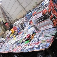 Surga Aksesoris Motor di Ragunan