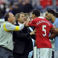 Sebabkan Kerusakan di Wembley, MU Minta Maaf