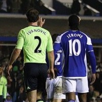 Demi Terus Menekan Arsenal