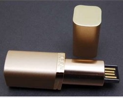 LOreal Ciptakan Lipstik Berisi USB Drive