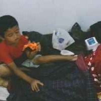 Adit, Bocah 5 Tahun Selalu Temani Ibunya Berobat ke Alternatif