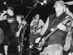 Vokalis Agnostic Front: Untuk Mereka yang Mengatasi Penindasan!