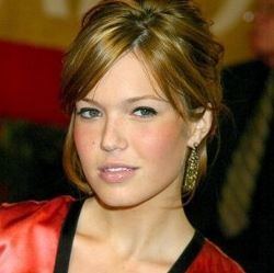 Seks Bikin Tubuh Mandy Moore Tetap Seksi