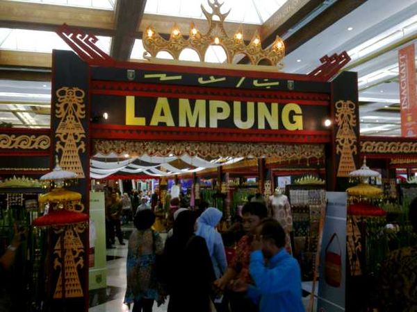 1.800 UKM Padati Inacraft 2011