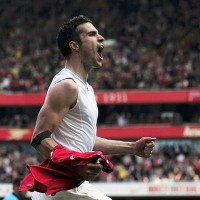 Spurs Bikin Van Persie Total Waspada
